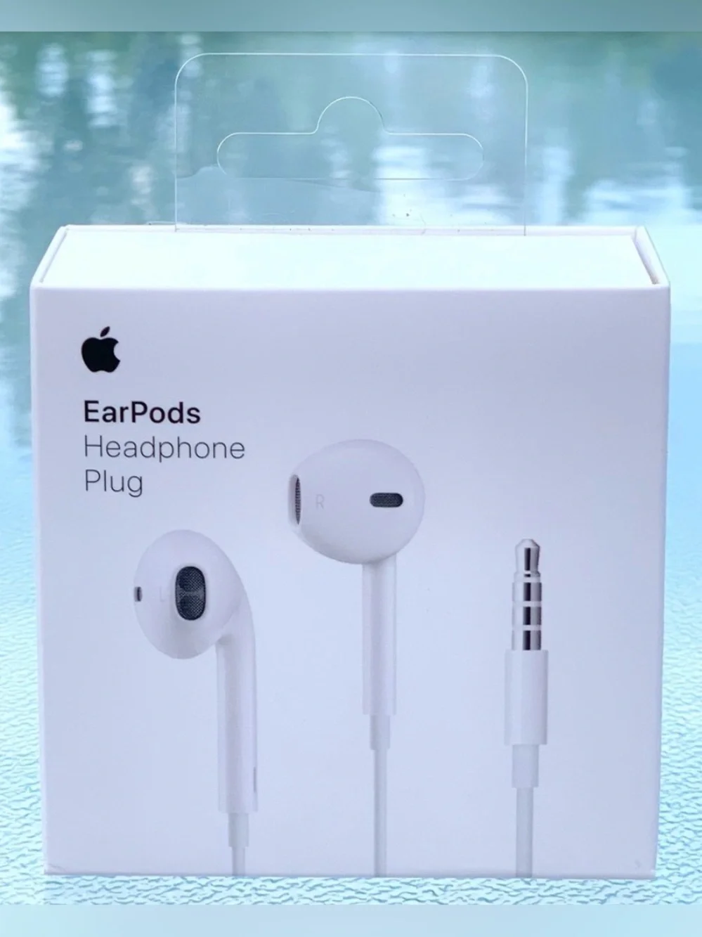 Apple EarPods Headphones with 3.5 mm Plug, Model A1472
